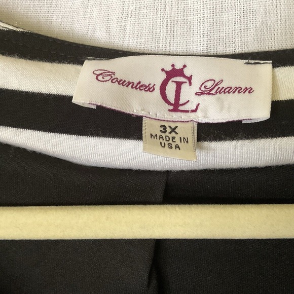 Countess Luann Woman’s Black White Striped Sweater Size 3X Zip Up Rayon Blend - Picture 8 of 9